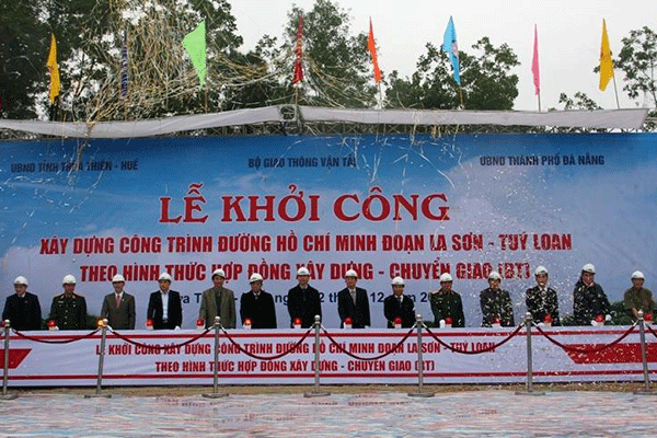 ĐƯỜNG HỒ CHÍ MINH - LA SƠN - TÚY LOAN